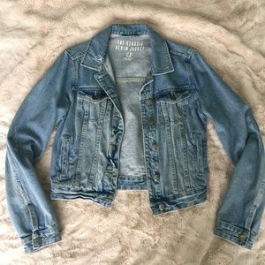 Cropped Women's Denim Jacket